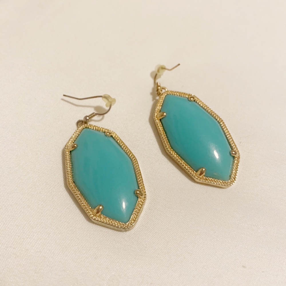 Forever 21 Statement Earrings ⭐️